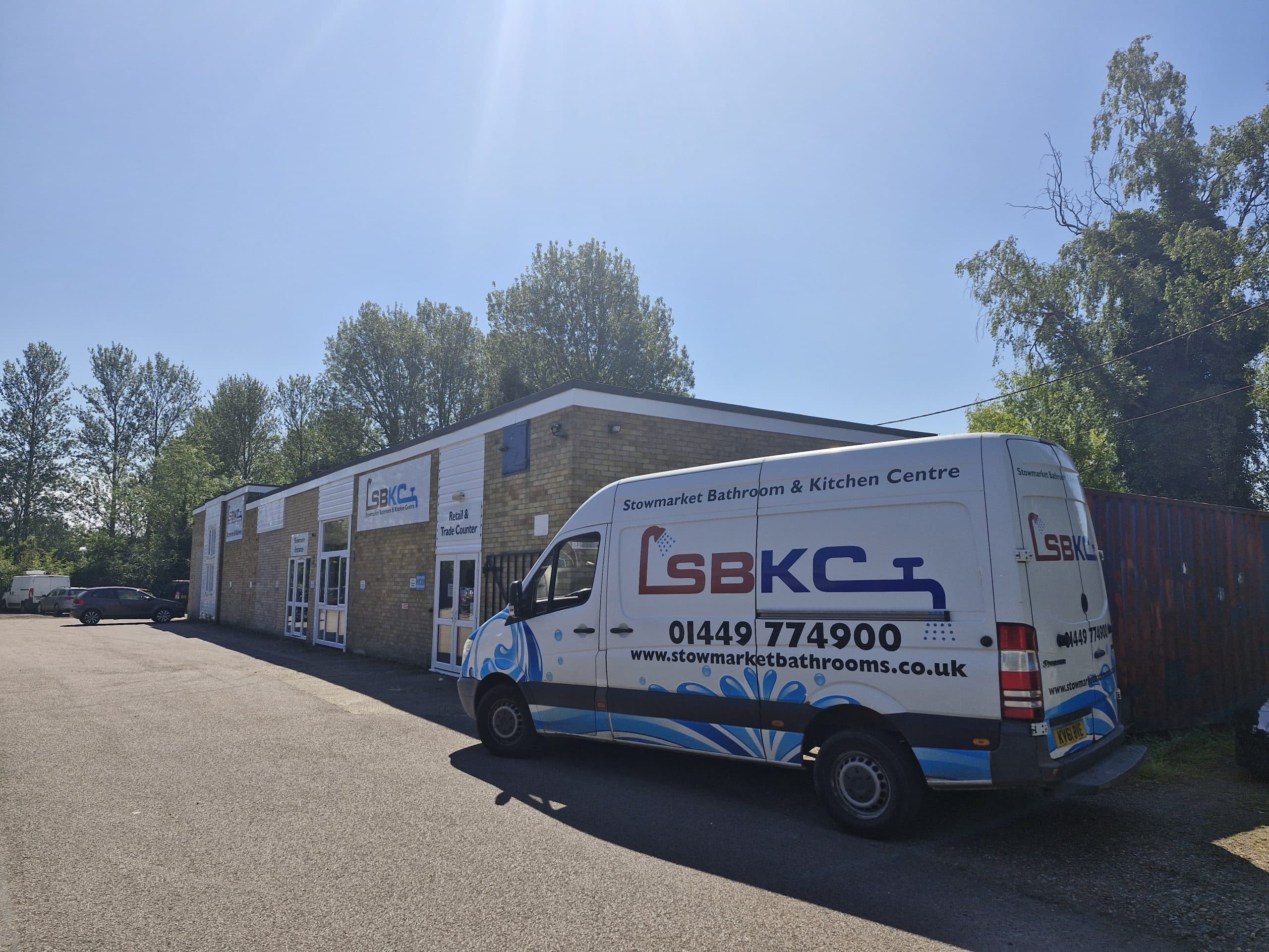 showroom & Delivery Van